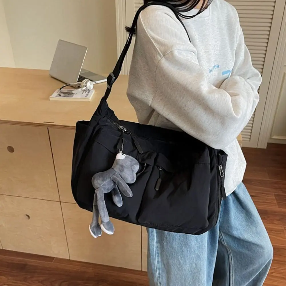 

Lightweight Nylon Tote Bag WaterResistant Casual Design Multi-pocket Tote Bag Unisex Style Spacious Capacity