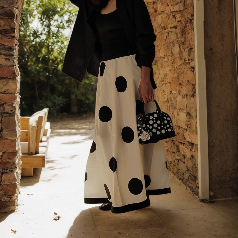 

2025 Fashionable High-Waisted Autumn Big Polka Dot Women's Stylish Skirt