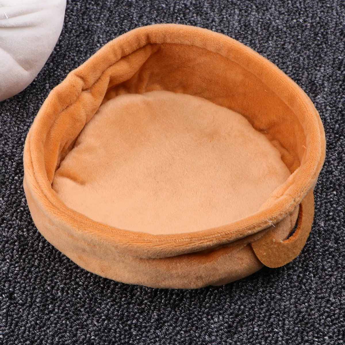 20Cm Adorable Steamed Bun Shaped Hug Pillow Soft Cuddly Decorative Cushion for Sofa Bed Car Home Office Hotel Restaurant Gift