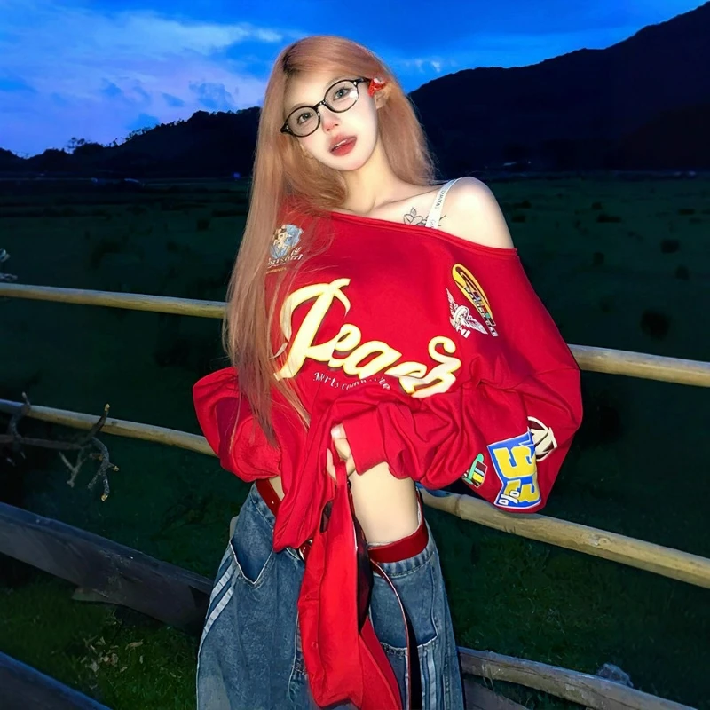 

Красная женская толстовка с открытыми плечами, осенняя модная новинка 2026 года, с контрастным буквенным принтом, на одно плечо, с длинными рукавами, свободного кроя