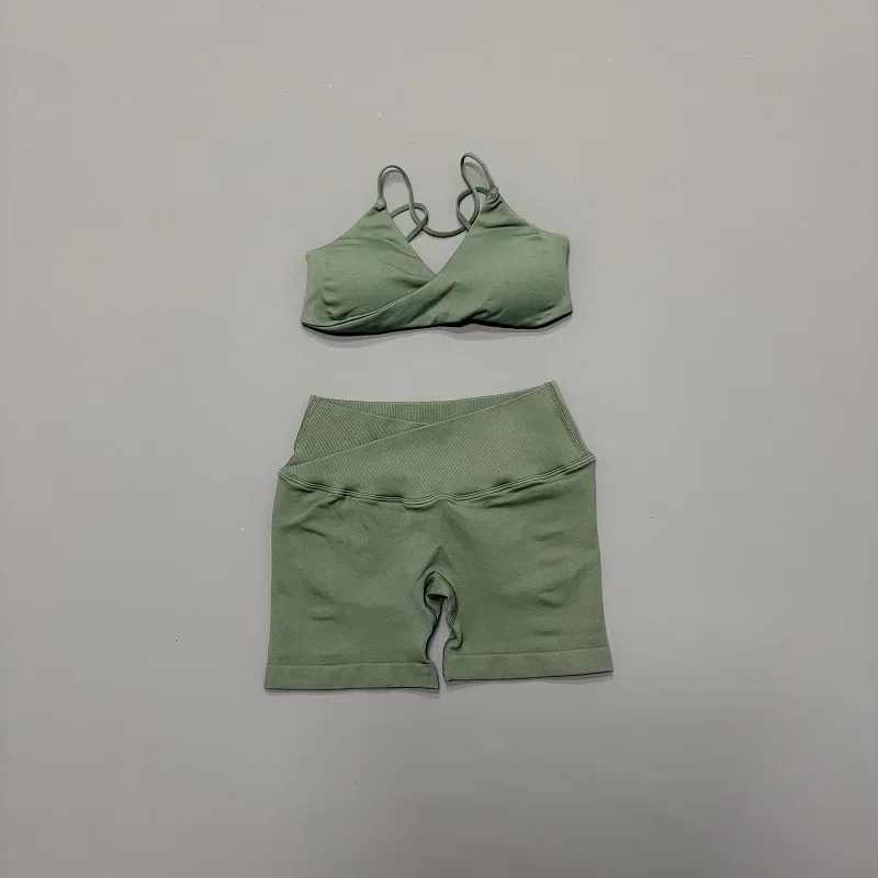 Sexy Yoga-Set: Neckholder-BH & Cross-Waist-Shorts mit Po-Lifting und Bauchkontrolle – Gym-Fitness-Shorts-Leggings-Set – Detail 14