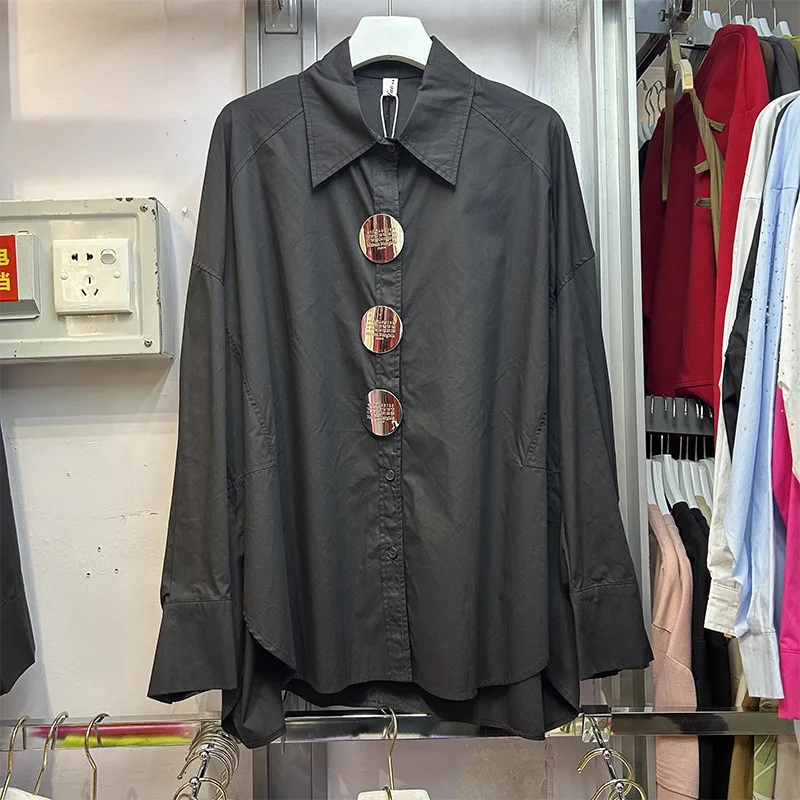 

European Niche Design Silhouette Personalized Metal Buckle, Chic French Collar Shirt, Women's Spring Fashion Trend