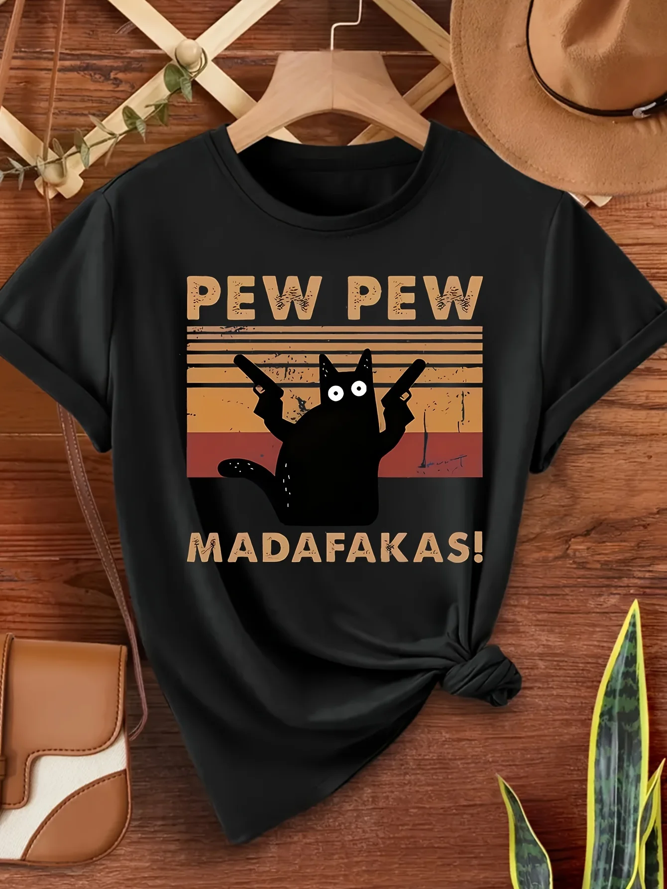 Camiseta gráfica "Pew Pew" de gato negro juguetón para mujer, informal, cuello redondo, manga corta, poliéster, lavable a máquina