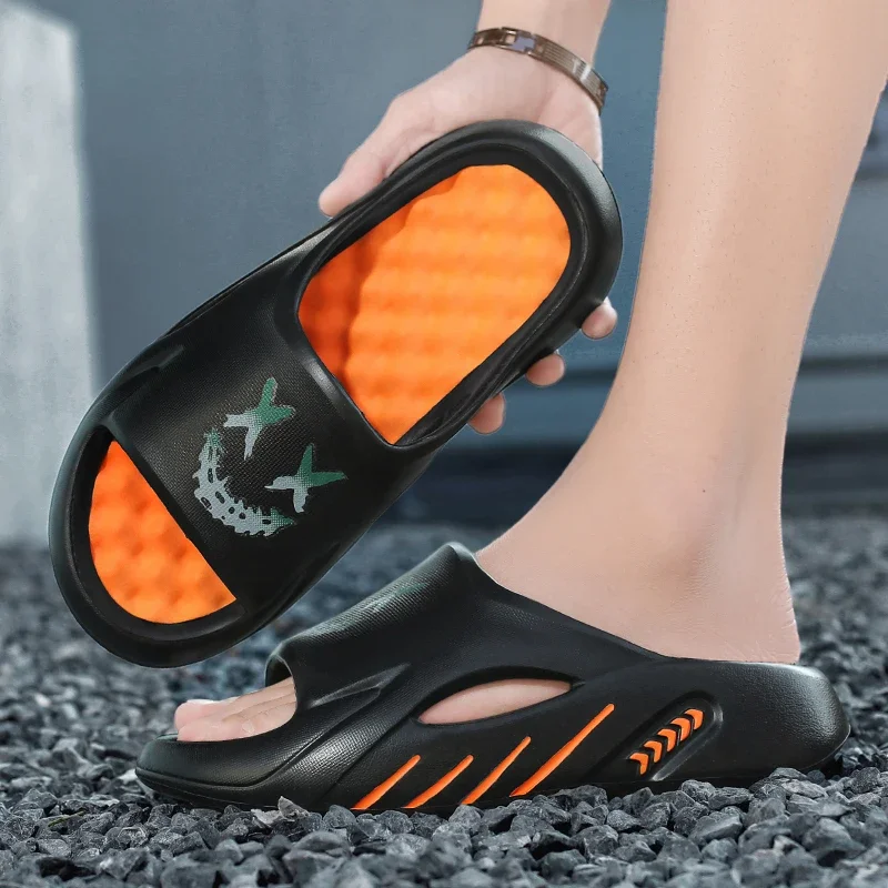 

Summer New Male Massage Slippers Slides Indoor Outdoor Sandals Beach Casual Shoes for Men Comfortable Sole Men's Slippers