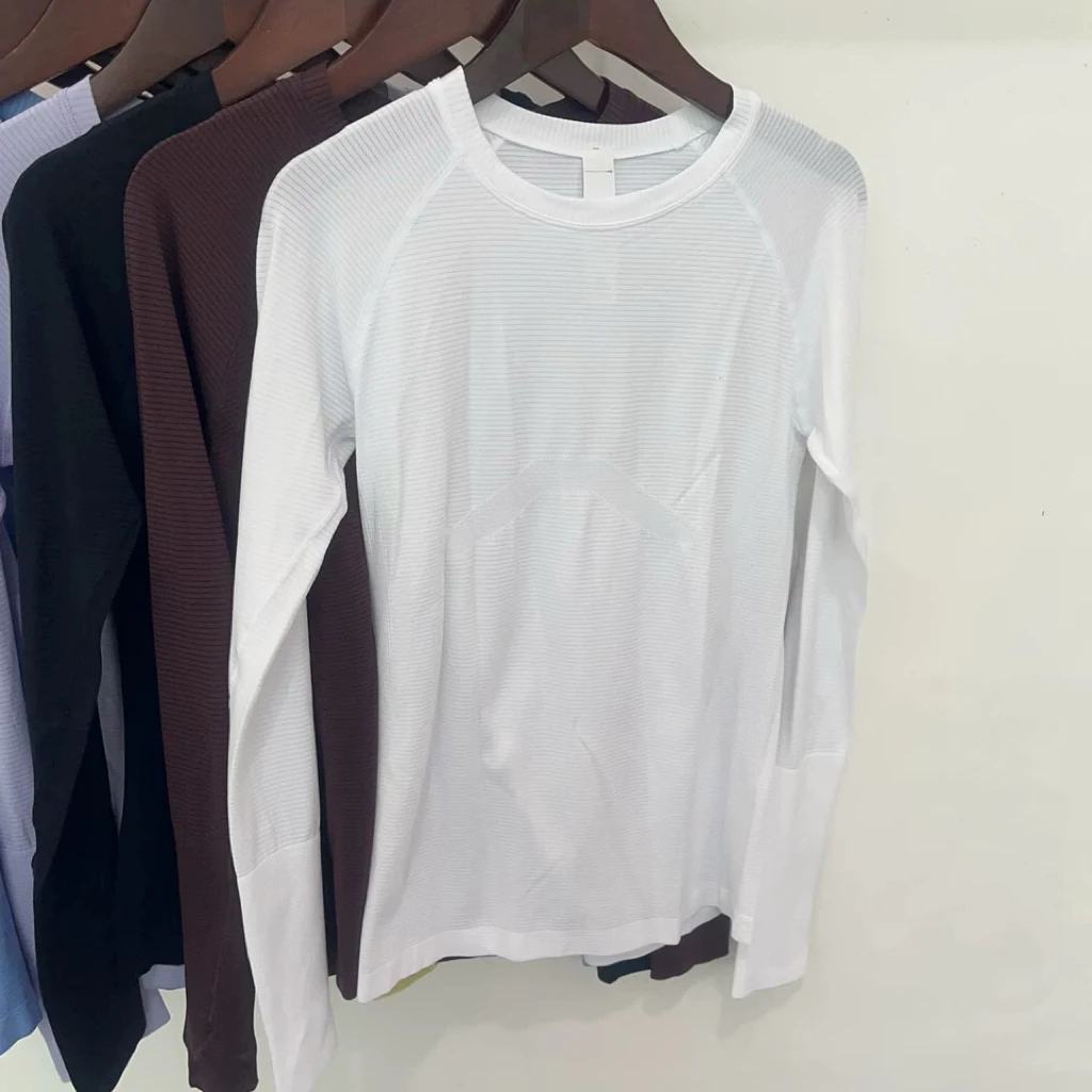 Thumbnail 4 - #36 Best Athletic Training Tops to Buy In 2026