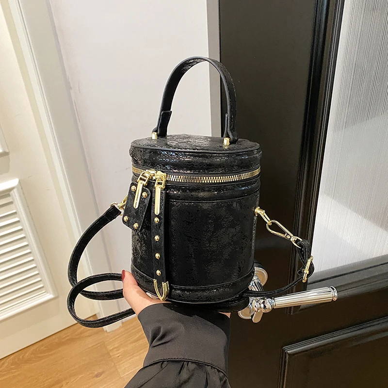 2024 New PU Bucket Bag Wine Bucket Shaped Women\'s Backpack Storage Bag Handheld Bag Fashionable and Popular Popular