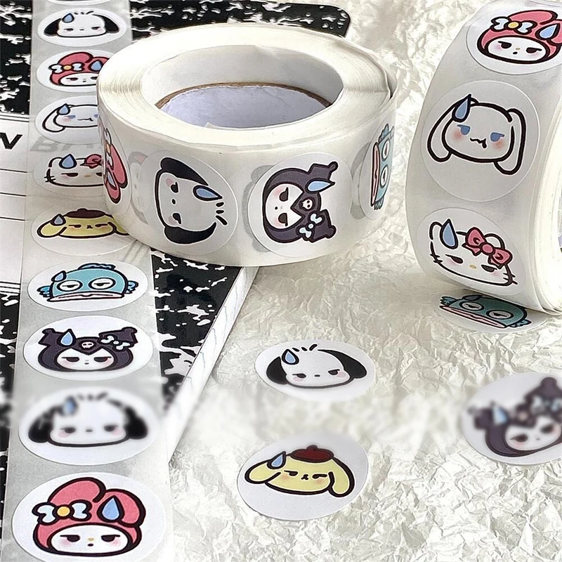 2024 New 500PCS Sanrio Sweating Sticker Round Seal Sticker Self-adhesive Label Children's Cartoon Roll Roll Sticker