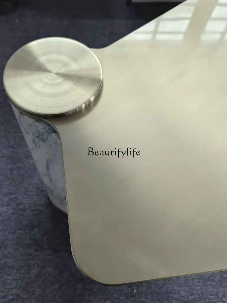 09 طاولة جانبية من الرخام الإيطالي البسيط بتصميم غير منتظم وقابل للدوران وخفيفة فاخرة وطاولة زاوية غير رسمية راقية #6