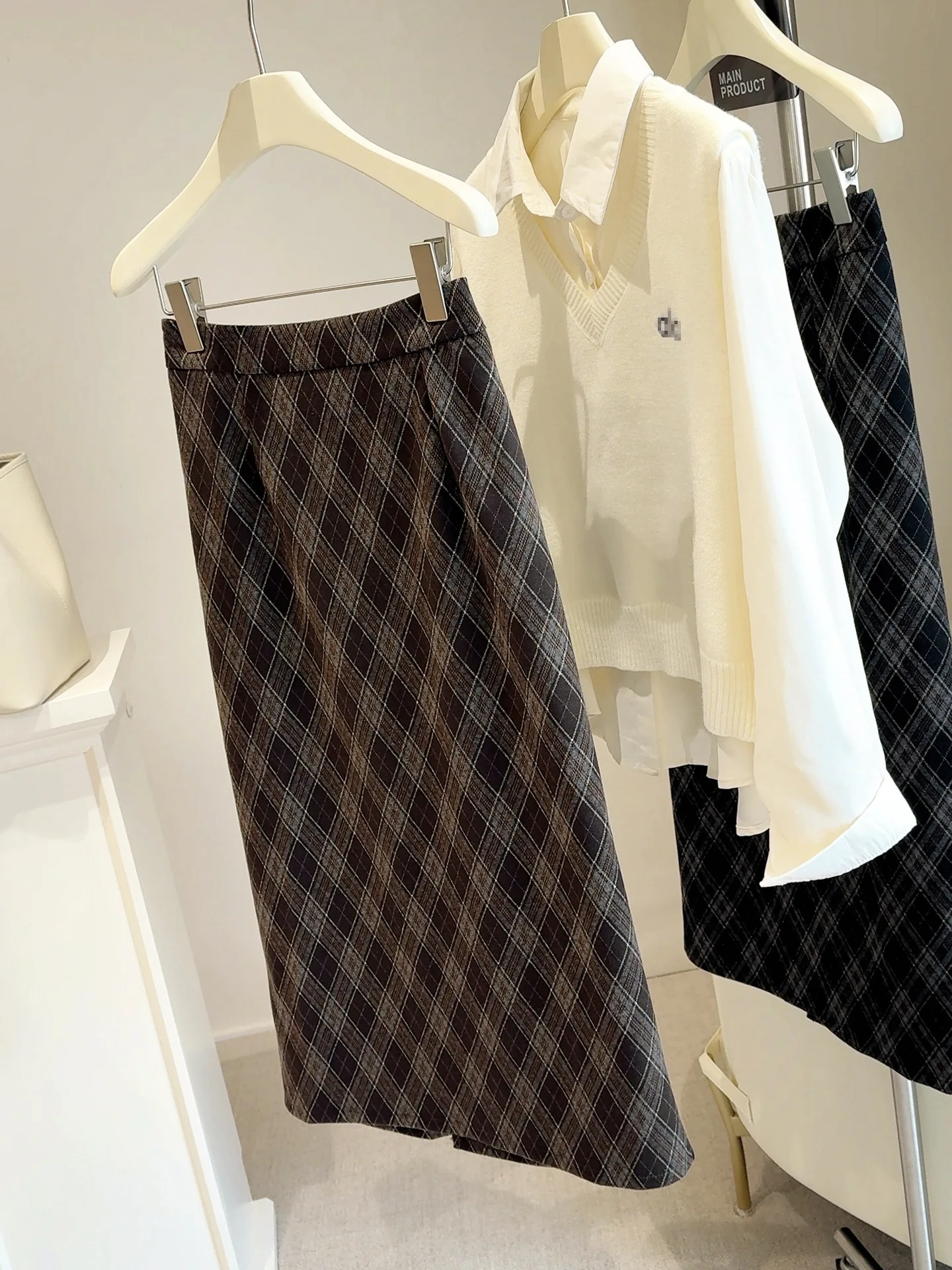 

Autumn and winter woolen plaid skirt, women's mid to long straight tube skirt, high waist and hip wrapped A-line slit skirt