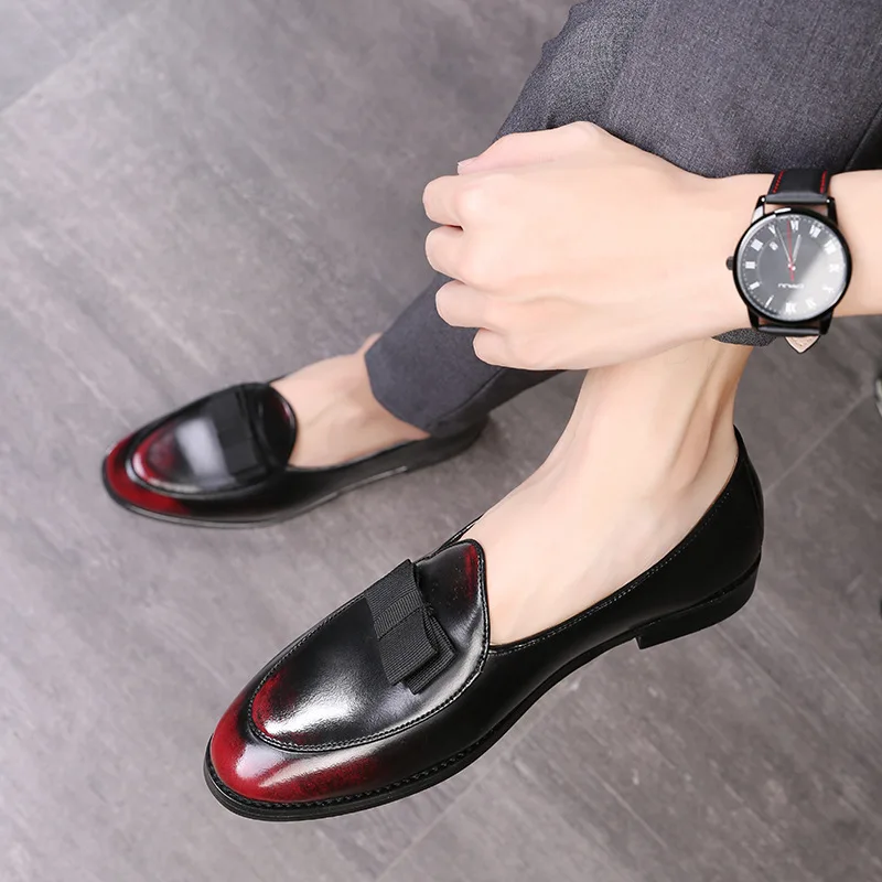 

Men Dress Shoes Autumn New Slip On Patent Leather Bright Fringe Male Loafers Pointed Toe Flats Large Size Soft Luxury Mens Shoes