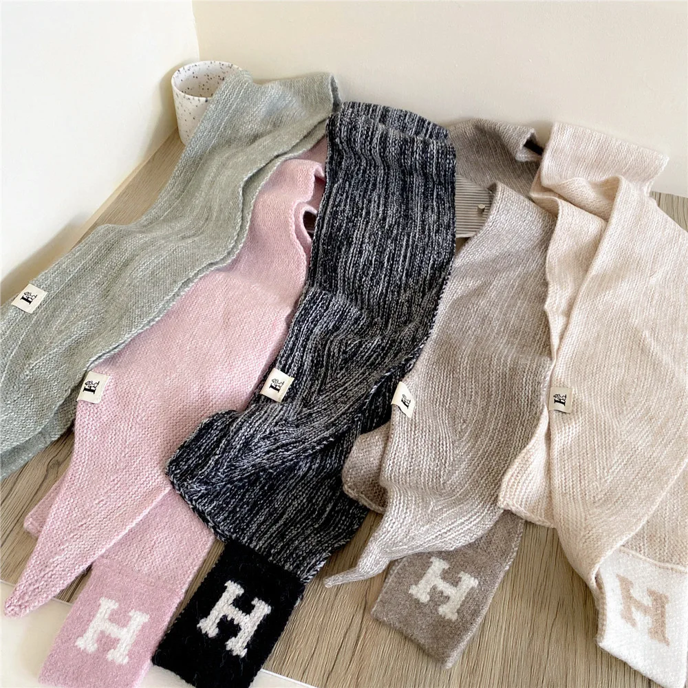 Women Girls Autumn And Winter Knitted Scarf Shawl Fashionable Decoration Warm Short Muffler Apparel Accessories