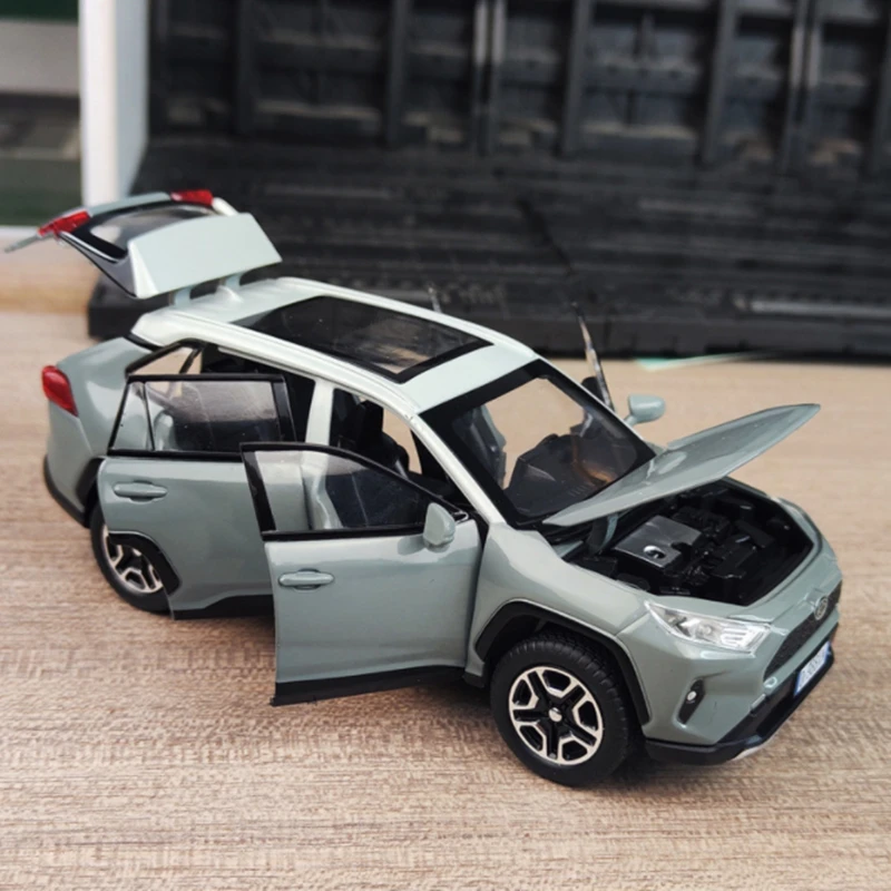 1:32 RAV4 SUV Alloy Car Model Diecast Metal Toy Vehicles Car Model High Simulation Sound and Light Collection Childrens Toy Gift