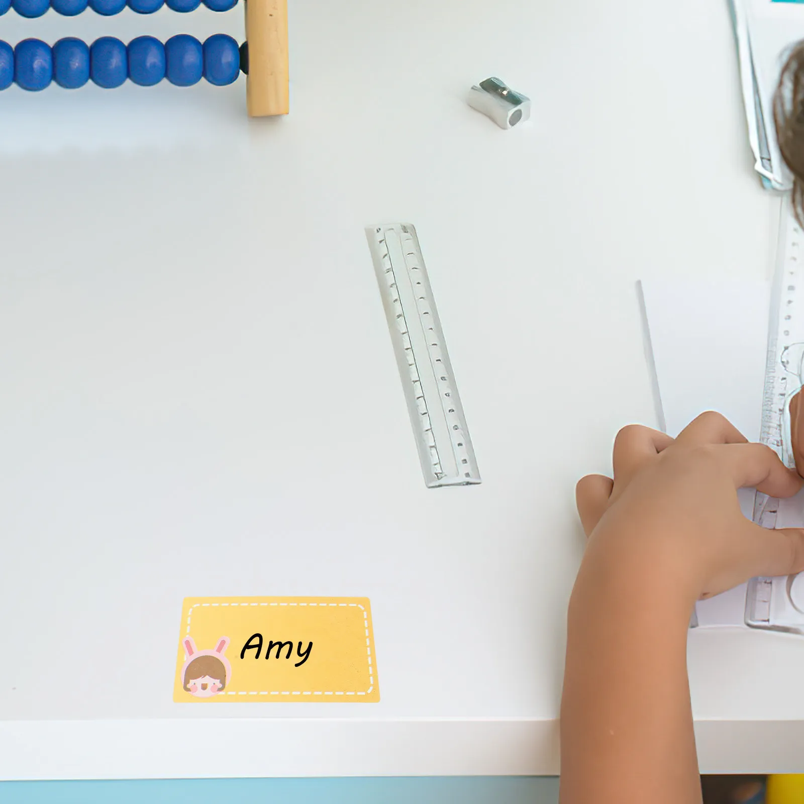 

1 Roll Name Stickers Self-Adhesive Blank Label Stickers for Name Tags Classroom Daycare Bottles Water Bottles Storage