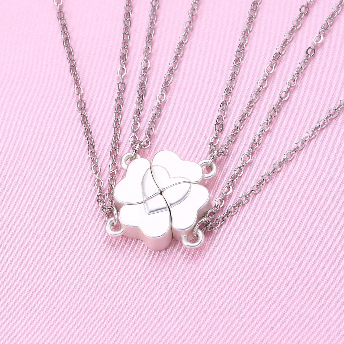 Elviragirl 4Pcs/Set Four Leaf Clover Stitching Magnet Stone Necklace for Kids Girls Fashion Friendship Gifts