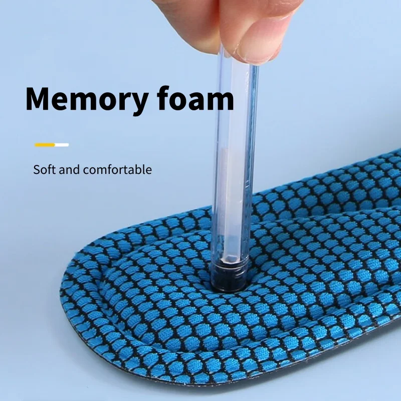 พื้นรองเท้าดูดซับแรงกระแทกแบบปรับแต่งได้ 3 คู่พร้อมคุณสมบัติดูดซับเหงื่อเหมาะสำหรับการวิ่ง