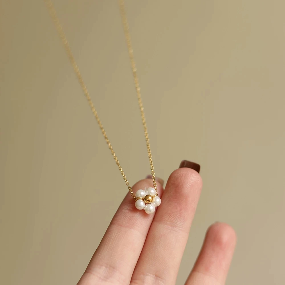 Handmade Pearl Flower Pendant Necklace Women Vintage Plated 18K Gold Luxury Elegant Daisy Wedding Bridesmaid Jewelry Accessories