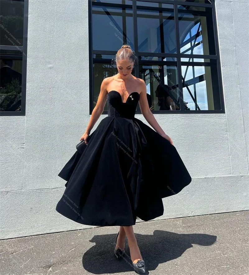 Customized Elegant Black Vintage Velvet A-Line Prom Dress 2024 With Sleeveless Design And Tea-Length Hem Celebrity Style