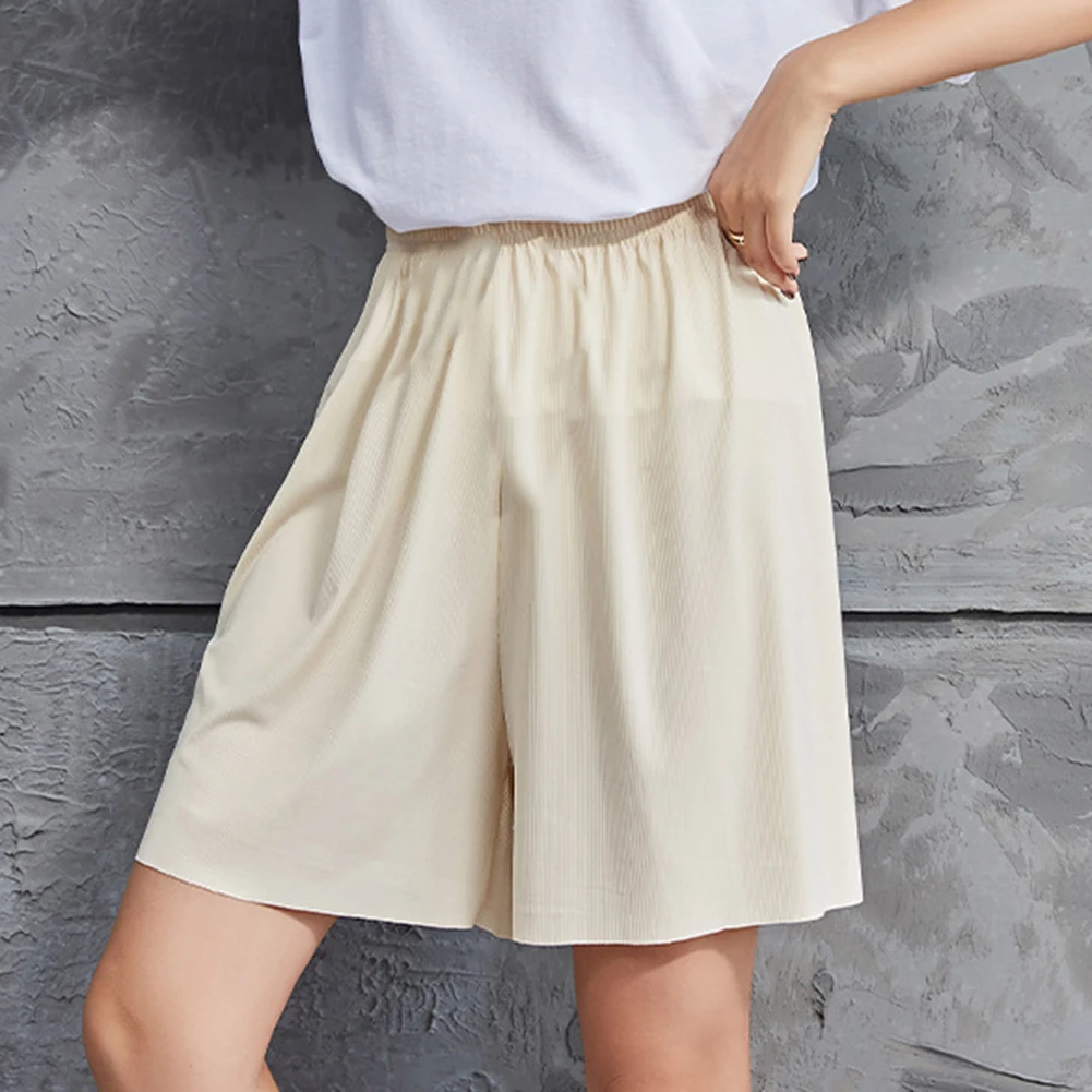 Atmungsaktive Eisseide-Shorts mit weitem Bein für Damen, Sommer, lässig, locker, Fünf-Viertel-Hose, bequemes Nylon-Spandex