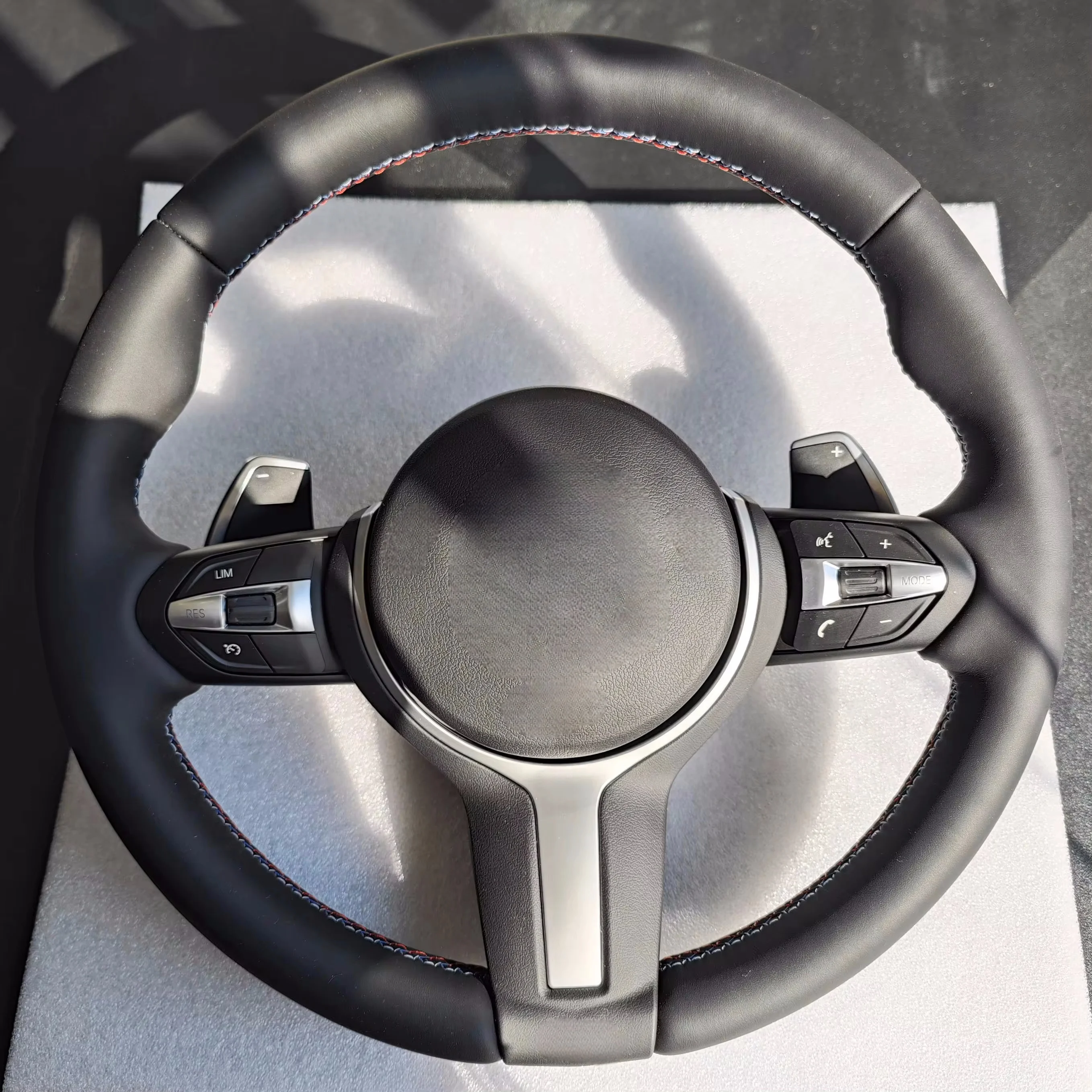 

With ACC airbag Car Steering Wheel For BMW 550D Steering Wheel 1 3 5 SeriesX1 X2 X3 X4 X5 X6Performance Sport Car Steering Wheel