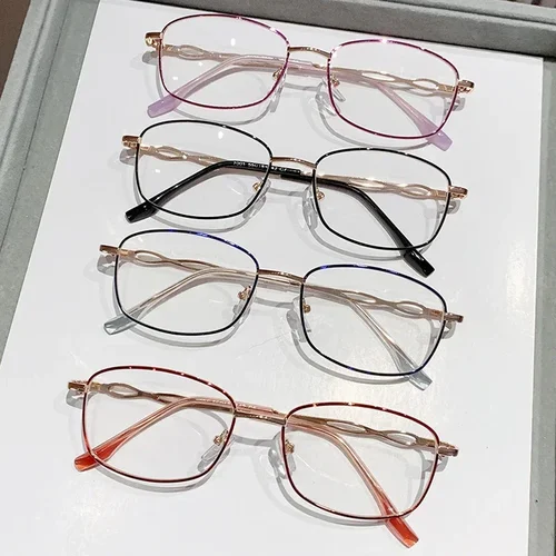 Imagen 2 del producto Gafas de lectura con montura pequeña de Metal para mujer, anteojos de presbicia antiluz azul, portátiles, de alta definición