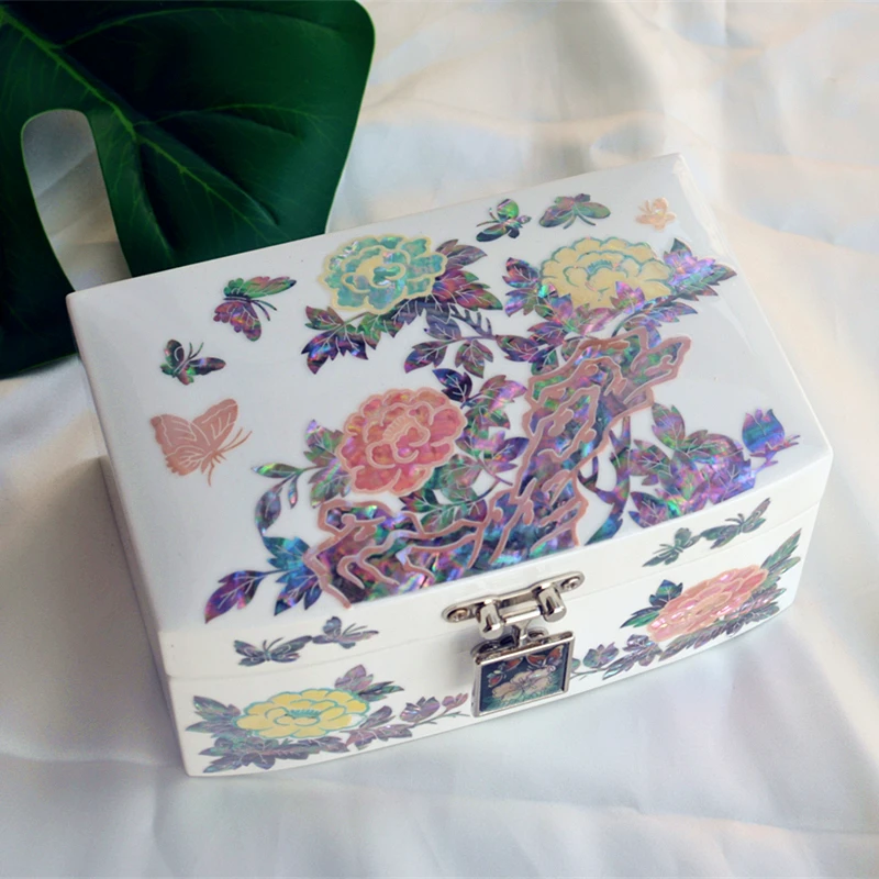 

Mother of Pearl Jewelry Box Flowers and Butterflies Design Gifts for Women Wife Sister Grandma Girl friend Birthday Wedding Gift