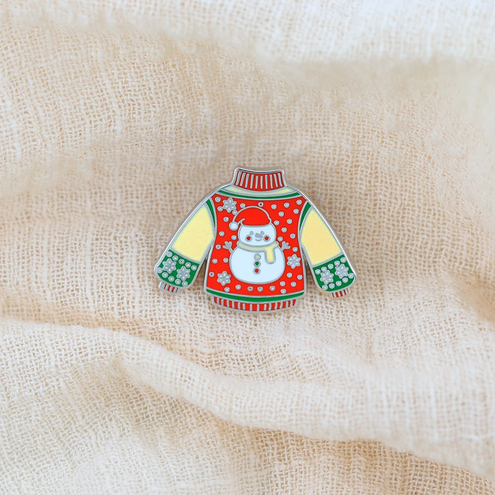 Christmas Ugly Sweater Enamel Pin Red Hat Snowman Sweater Brooch Traditional Festival Classic Element Lapel Pin Decorative Gift