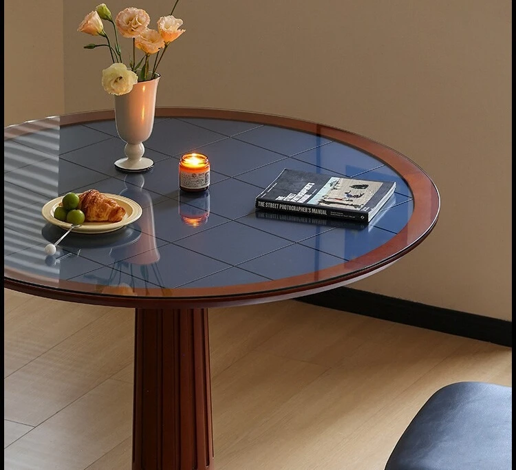 

Retro American solid wood round table tempered glass dining table