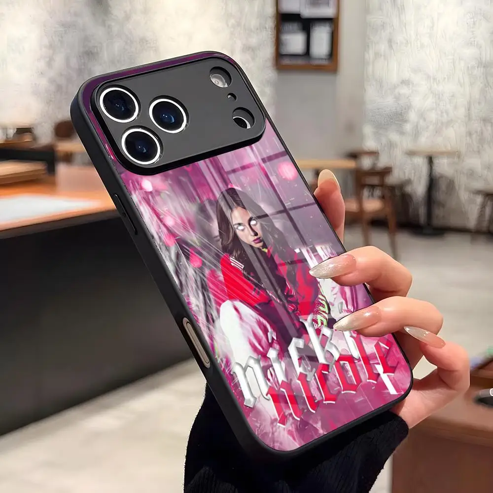 Funda de cristal Nicki Nicole Singer para iPhone 17 Air 16 15 14 12 11 13 Pro Max Mini X Xr Xs Se Plus