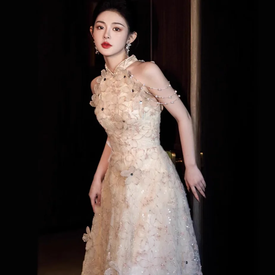 الشمبانيا فستان الخطوبة موضة الرقبة معلقة شيونغسام فساتين الصينية التقليدية الزفاف خمر أنيقة تشيباو ثوب نحيف