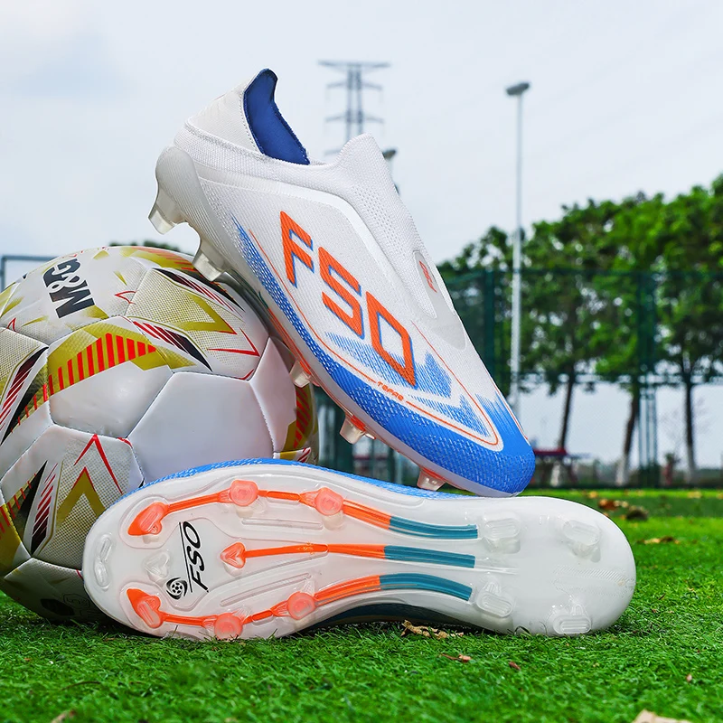 Nuevas botas de fútbol para hombre, tacos para césped, de alta calidad, para partidos al aire libre, antideslizantes, zapatillas deportivas para niños, de gran venta, de caña alta y ligeras.