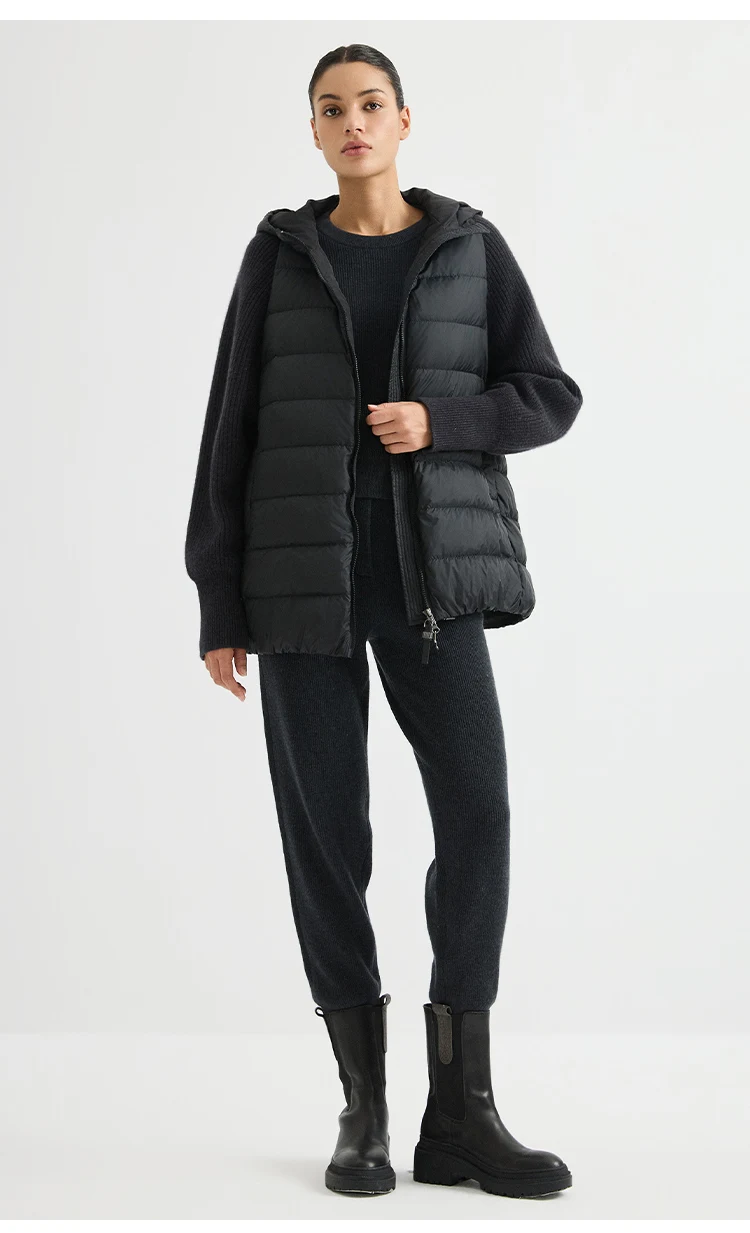 BY4621558 Damen Kapuzen-Daunenjacke mit Kaschmir-Strickärmeln, Waffelstrick, Kettenreißverschluss, Old Money Eleganz für den Winter – Detail 12