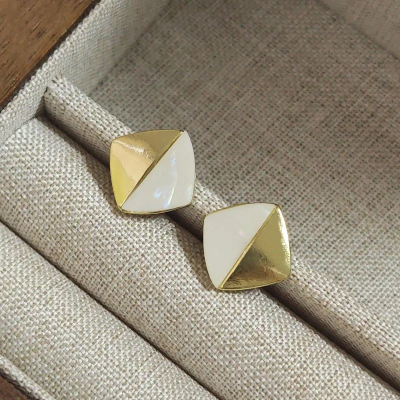 Personality Geometry Rhombus Stud Earrings for Women White Enamel Golden Color Metal Patchwork Triangle Square Earrings Jewelry