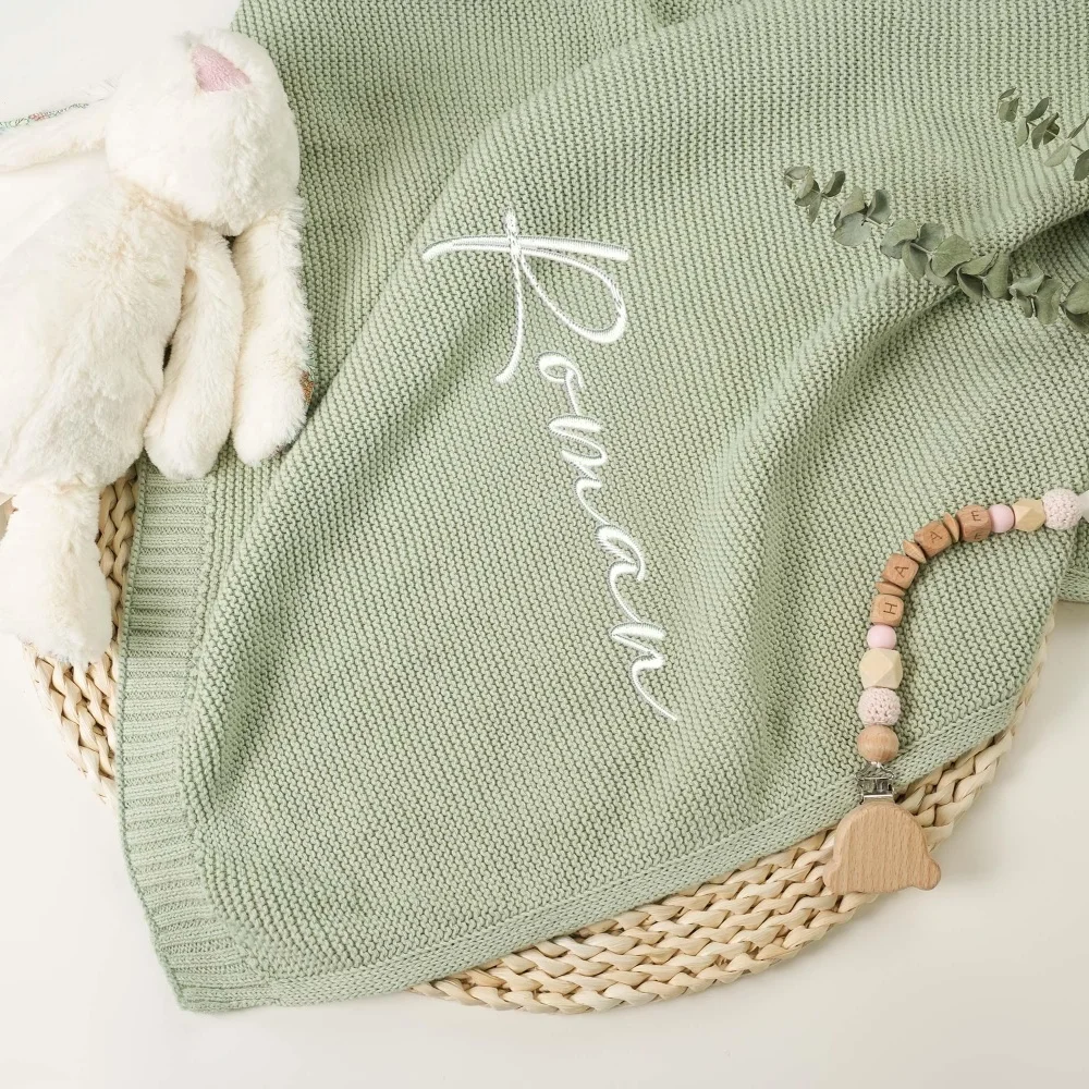 Kocyk dziecięcy z haftowanym i – Baby Nursery Keepsake recenzja i cena