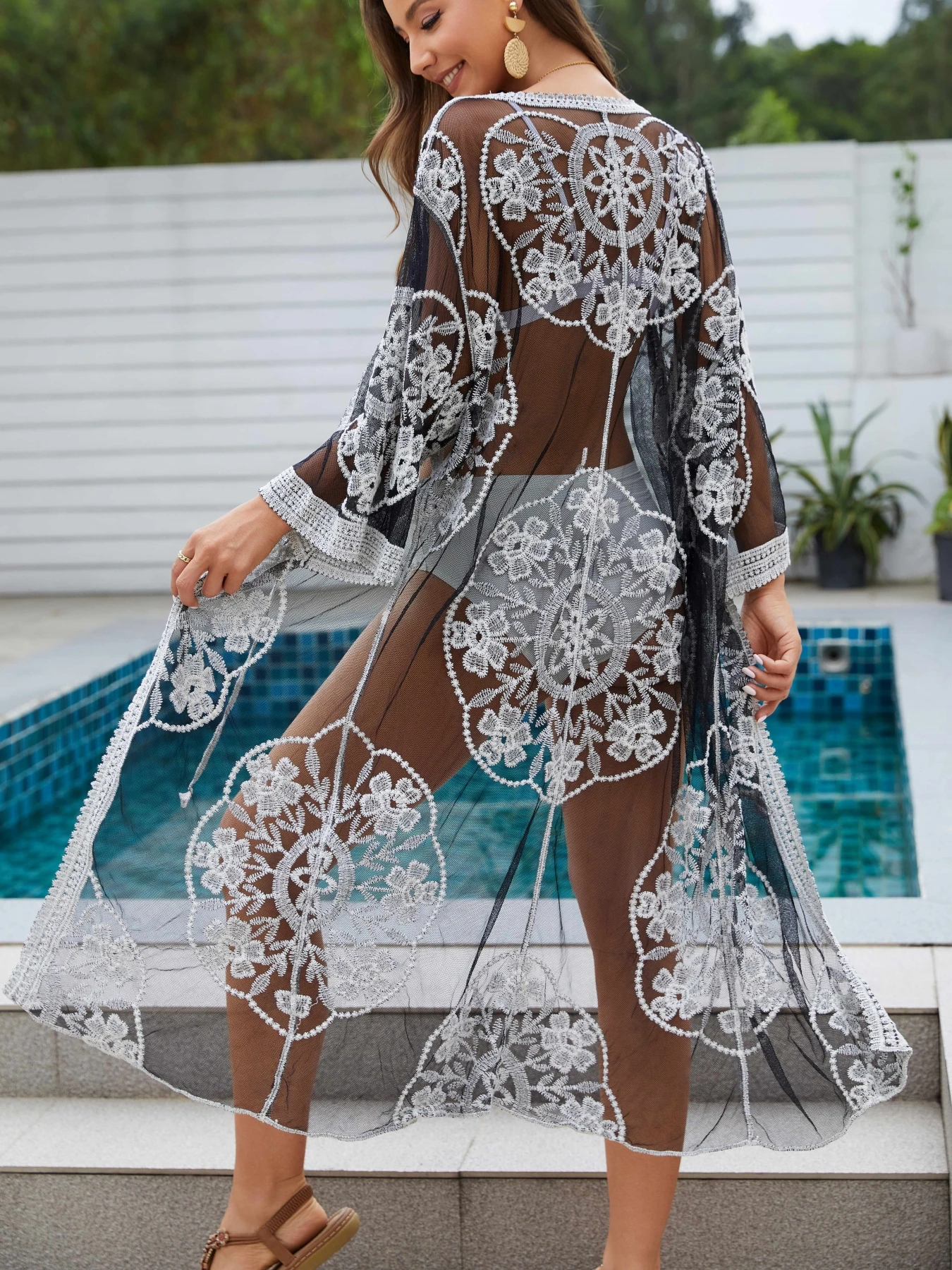 Couverture de bikini de plage d'été pour femmes, broderie contrastée en maille, cardigan long évidé, haut zippé, chemise de protection solaire