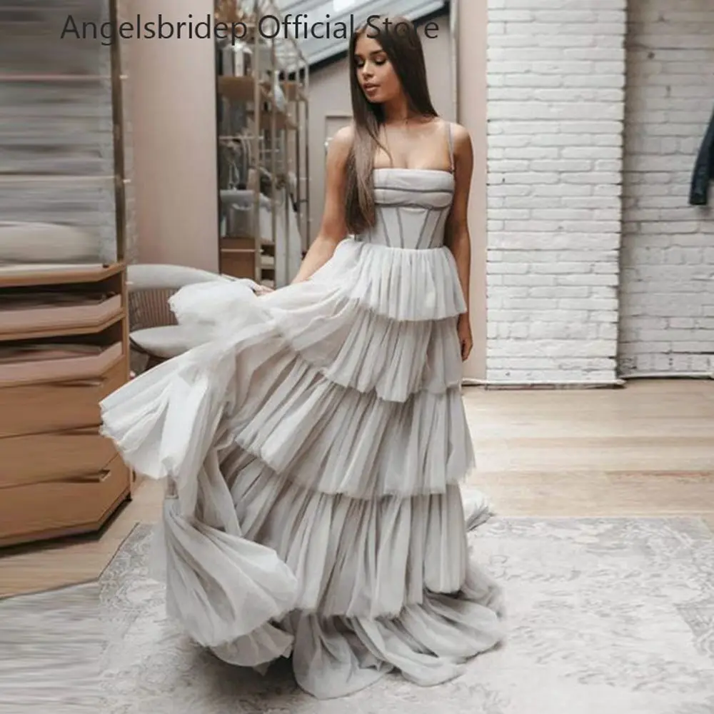 

Angelsbridep Spaghetti Straps Tulle Sliver Evening Dress Tiered Sweep Train Prom Dress Formal Celebrity Prom Gowns Party Dresses