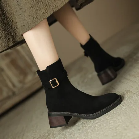 Western Cowboy Boots 2024 Women Ankle Boots Low Heels Suede Boots Metal Buckle Side Zip Rozmiar 43. Krótkie botki Lady Shoes 34-43