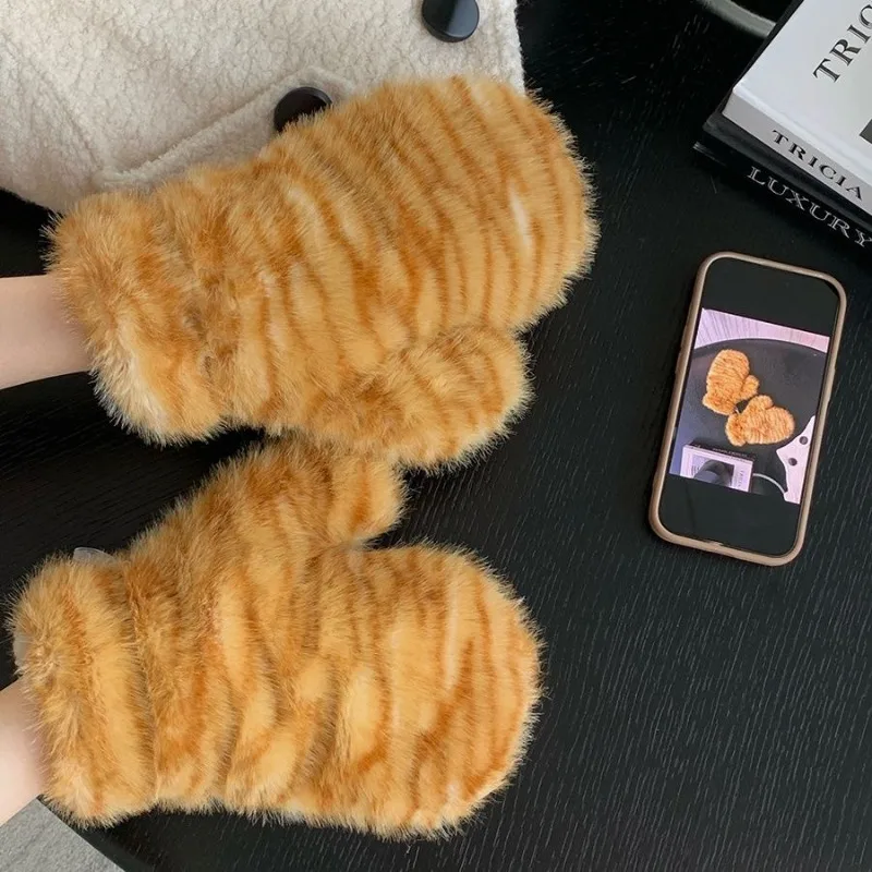 Plush Tiger Pattern Warm Gloves, Women's Cute Winter Wool Thickened Student Cycling Anti Cold Cartoon Multifunctional Trend