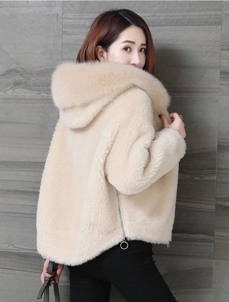 Imitation Fox Plush Jacket Female Short Outerwear Clothing Winter Coat 2021 Winter Women Fashion Casual Jackets Faux Fur Coats