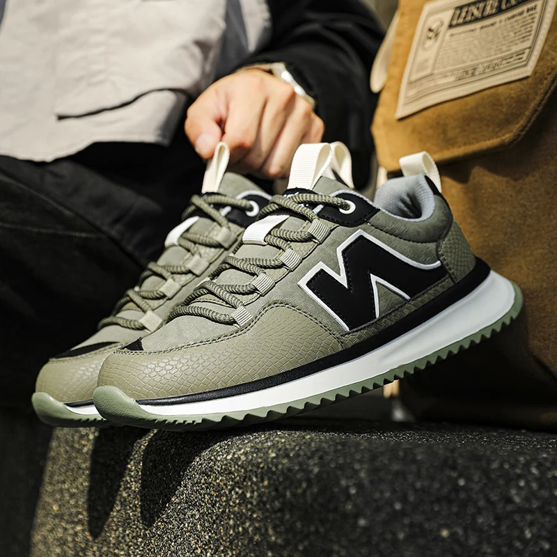 

Men's Shoes Autumn 2025 New Genuine Leather Non-Slip Retro Casual Trendy Shoes Student Comfortable Trendy Sports Sneakers