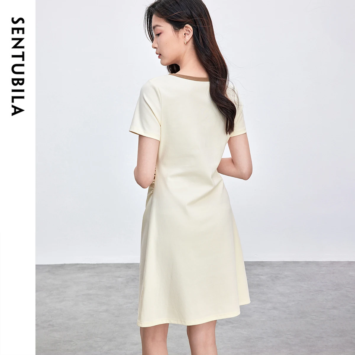 SENTUBILA Sukienka midi damska na lato 2025, łączona, z dekoltem w kształcie litery U, haftowana, dopasowana, codzienna, modna sukienka w kształcie litery A, model 152L59187