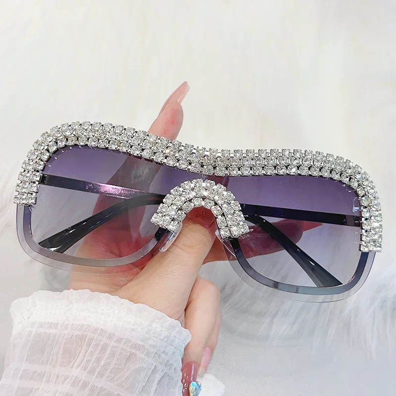 New Diamond Sunglasses Ladies Brand Designer Party Ladies Glasses Rhinestone Season Big Frame Eyewear Lunette De Soleil Femme