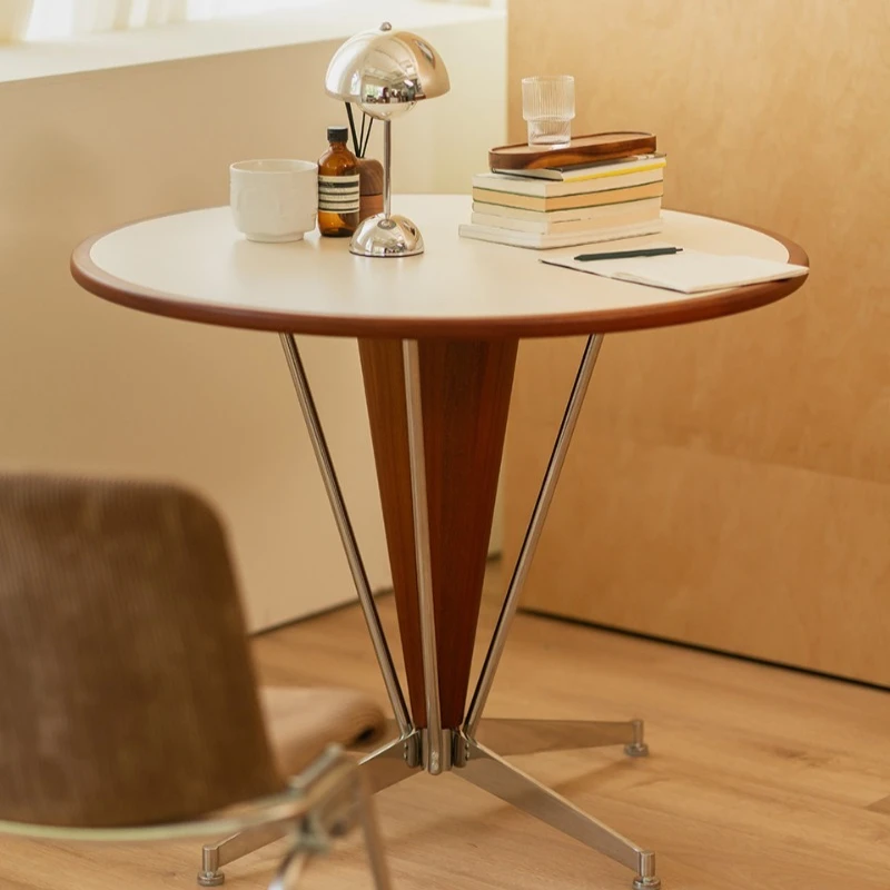 

Round table retro solid wood small apartment dining table vintage Bauhaus solid wood anti-scratch
