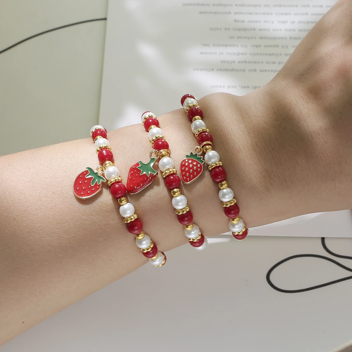 6 قطعة/المجموعة الفراولة الكرز سحر سوار مجموعة للنساء الفتيات الخرز مطاطا قابل للتعديل سوار مجوهرات هدايا