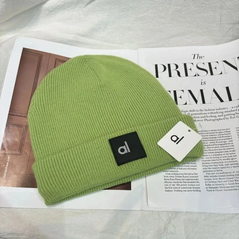 قبعة AL Yoga النسائية الرجالية العصرية المحبوكة قبعة دافئة للركض والرياضة بدون إطار قبعة انفجار الشارع في الهواء الطلق