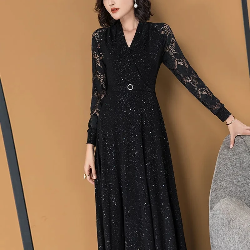 Black Spring And Autumn Long Sleeve Dress Women\'s Long Fashion Autumn 2024 New Lace V-neck Elegant and Comfortable Long Dress
