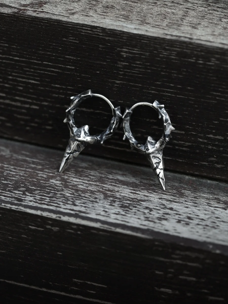 

Мужские серьги-гвоздики из стерлингового серебра 925 пробы: дизайнерская сенсация, высококлассные украшения для мужчин