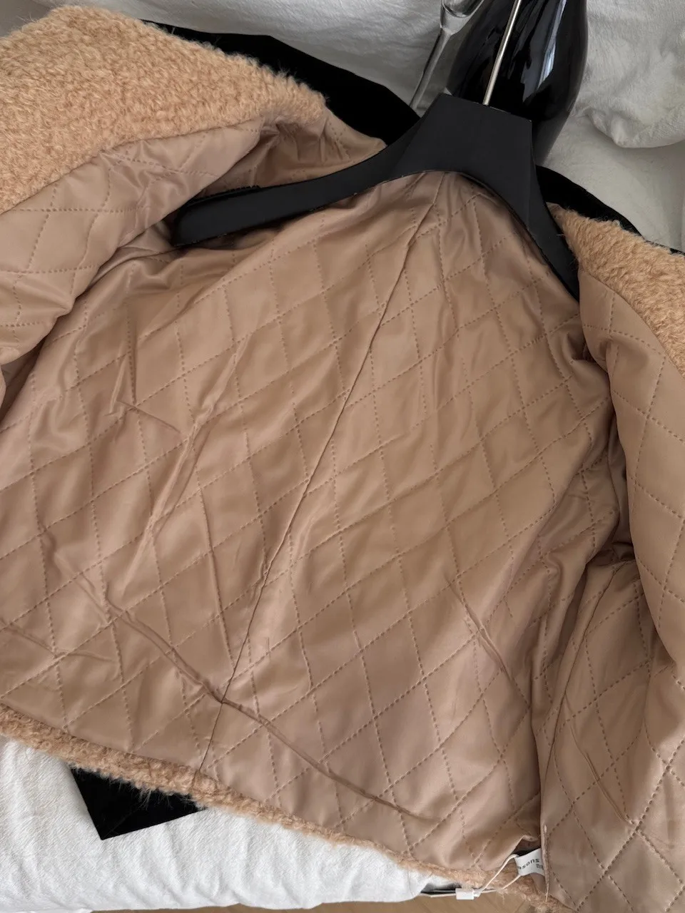 ريترو لامب الفراء Jaet المرأة الخريف الشتاء Ele Gentle Sle 2024 جديد متعدد الاستخدامات أعلى ألياف البوليستر 00% ملابس السيدات