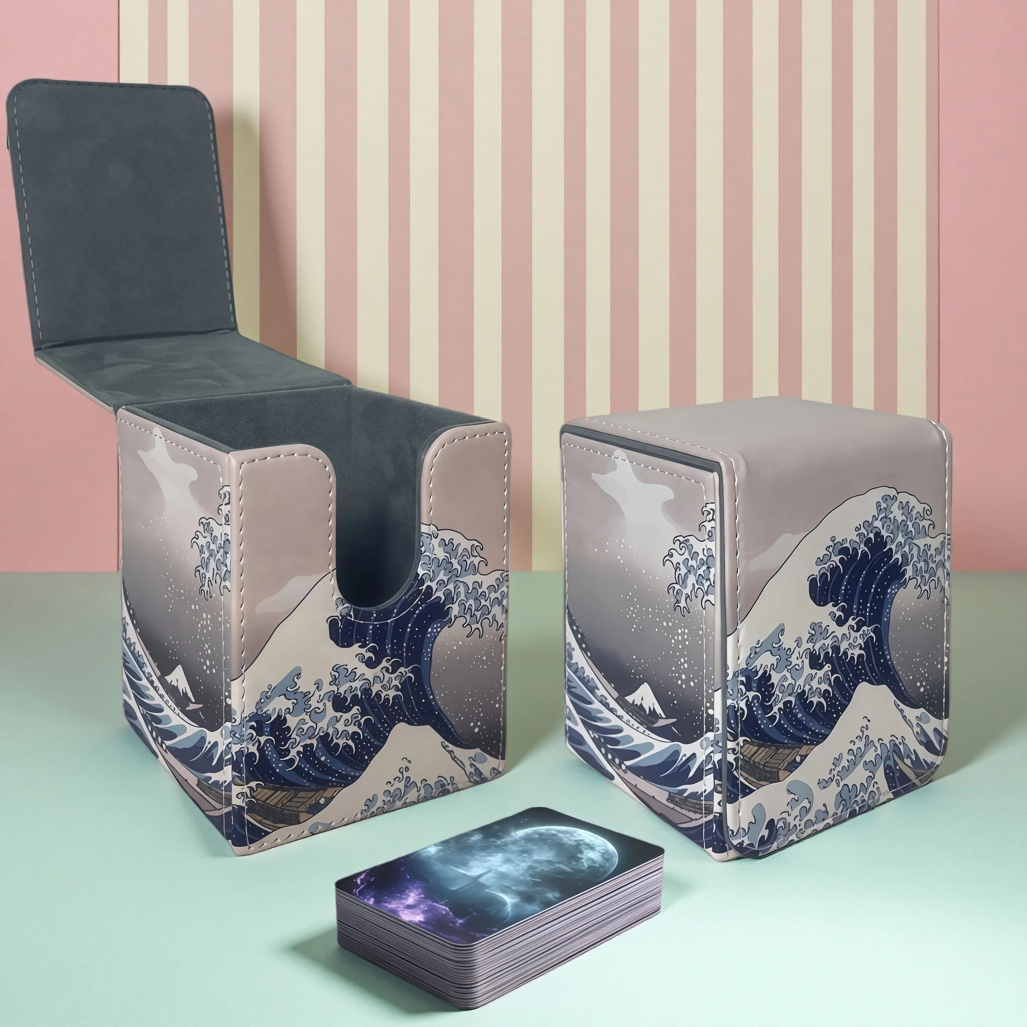 Caja de tarjetas premium: capacidad para más de 100 tarjetas individuales, caja de almacenamiento de tarjetas comerciales adecuada para tarjetas Tcg/Ptcg/Ygo, tarjetero deportivo con 2 divisores, perfecto para niños, niñas y entusiastas de tarjetas, color albaricoque, regalo de Navidad