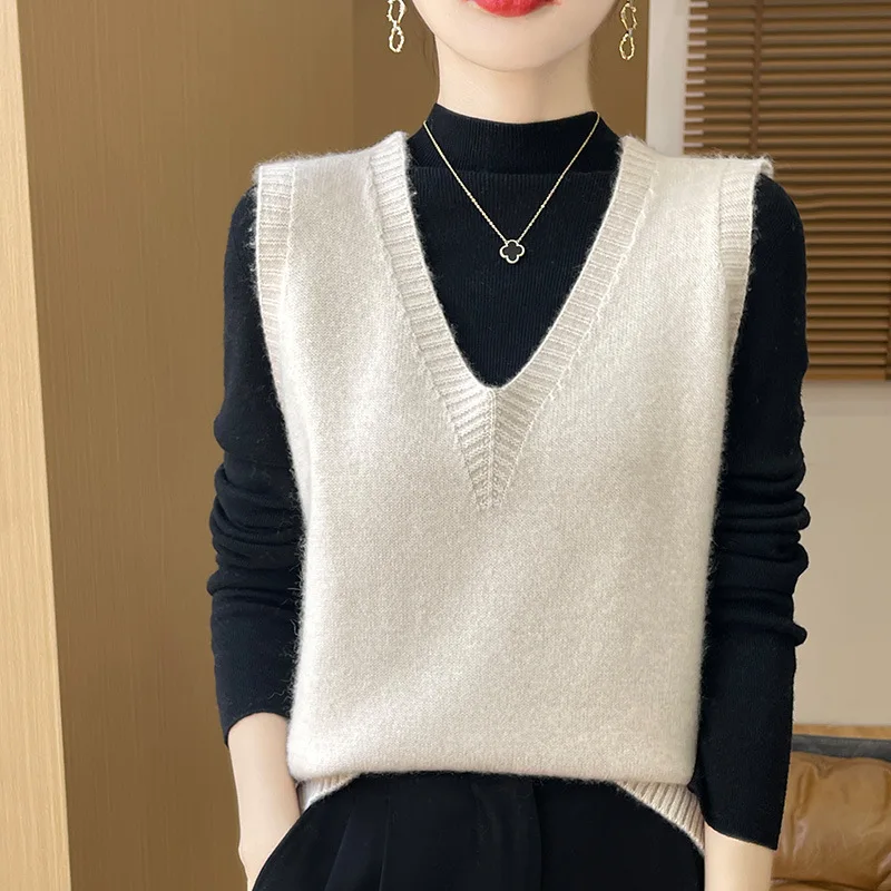 2024 Autumn and Winter New Wool Color Warm Keeping Sleeveless Vest Fashionable Minority Ladies Knitted Wais