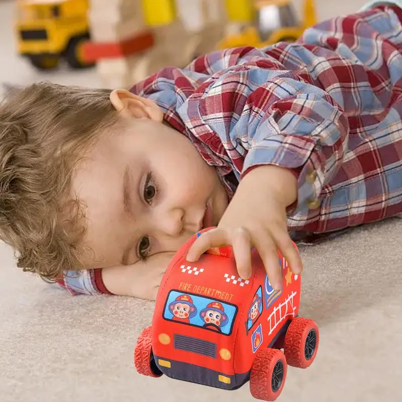 Mini coches de dibujos animados para niños pequeños, camiones de potencia de fricción, vehículos blandos, coches extraíbles para niños de 1 a 3 años